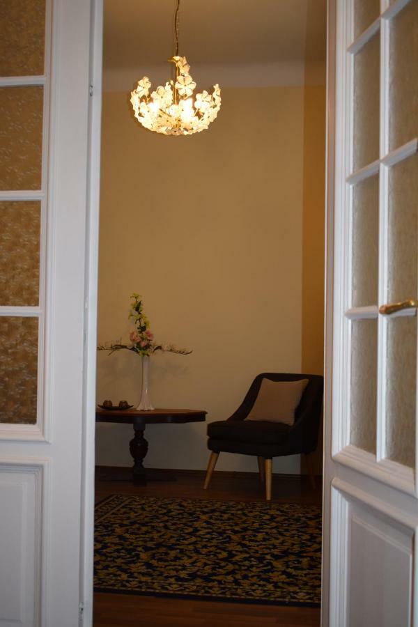Orient Deluxe Apartments Budapest Exterior photo
